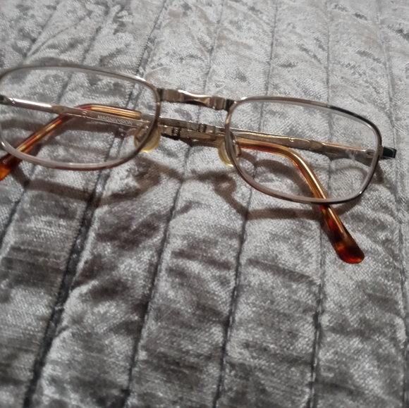 Readers - Picture 3 of 6